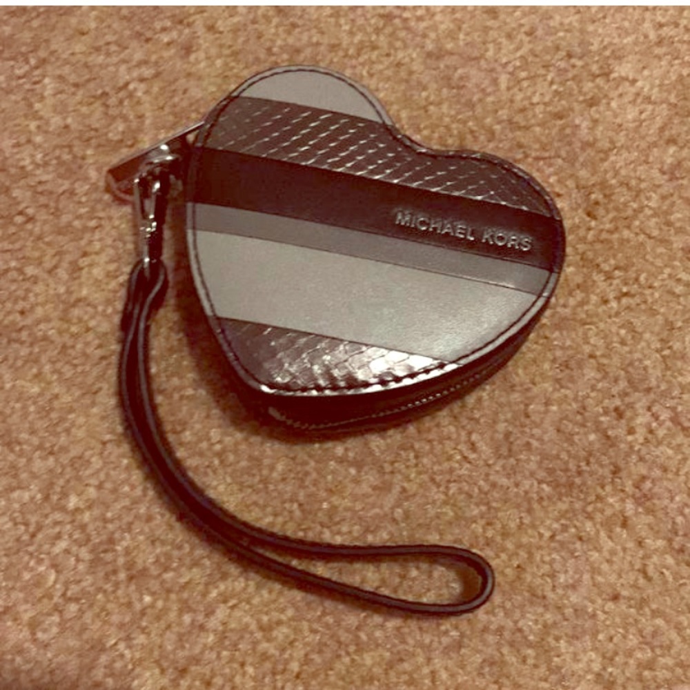 Adorable Michael Kors Heart Shaped Wristlet